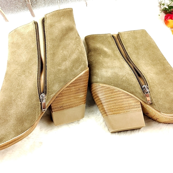 Marc Fisher Suede Bellen Ankle Boots Size 9.5 - Picture 5 of 14